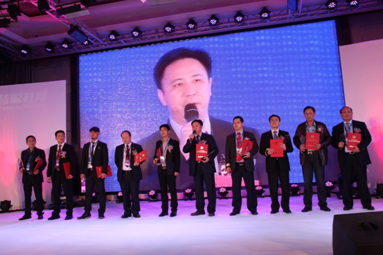 卓勁松總經理榮獲慧聰網“十大風云人物” 卓勁松總經理榮獲慧聰網“十大風云人物”