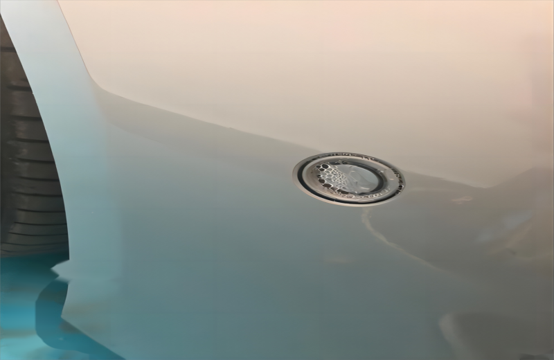 汽車?yán)走_(dá)孔三維六軸激光切割.png